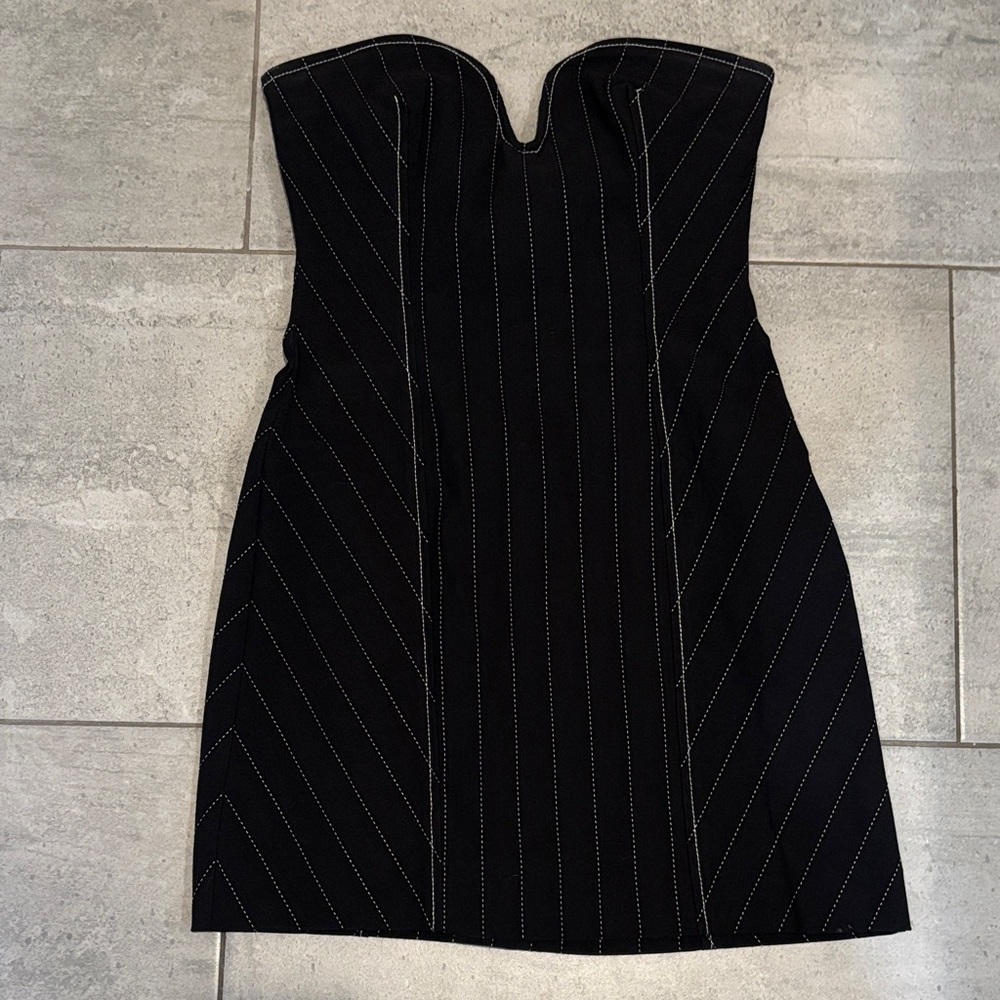 Elegant Black Strapless Dress